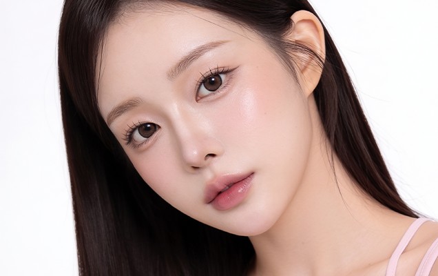 A three-dimensional, natural youthful face